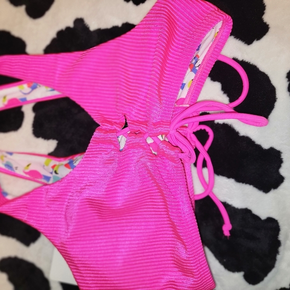 🆕️ Body glove bikini top - Picture 4 of 4